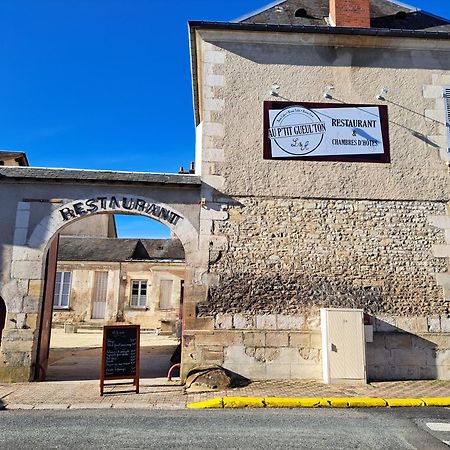 Bed and Breakfast Au P'Tit Gueul'Ton Les Aix-d'Angillon Esterno foto